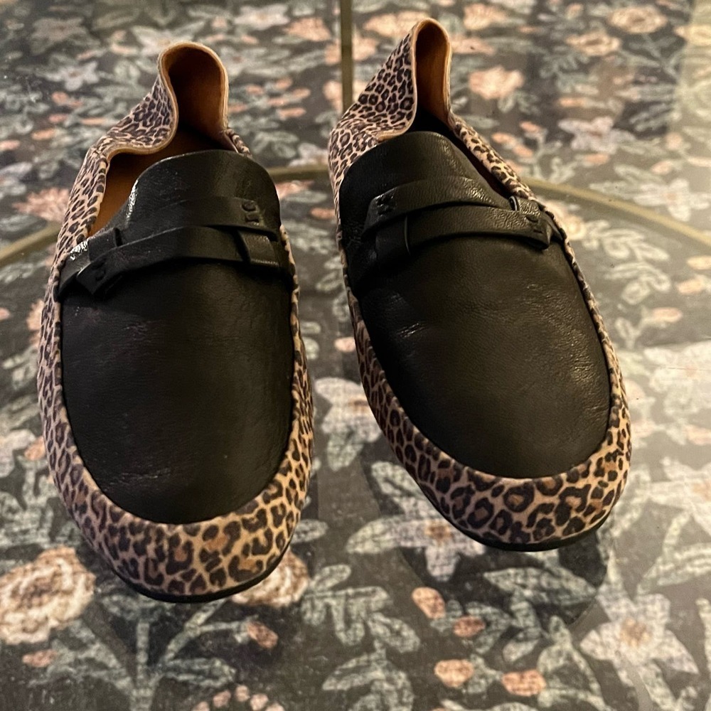 Gentle Souls By Kenneth Cole Womens Flat Loafers Sz 6M Leopard Brown Faux Suede - Picture 6 of 8